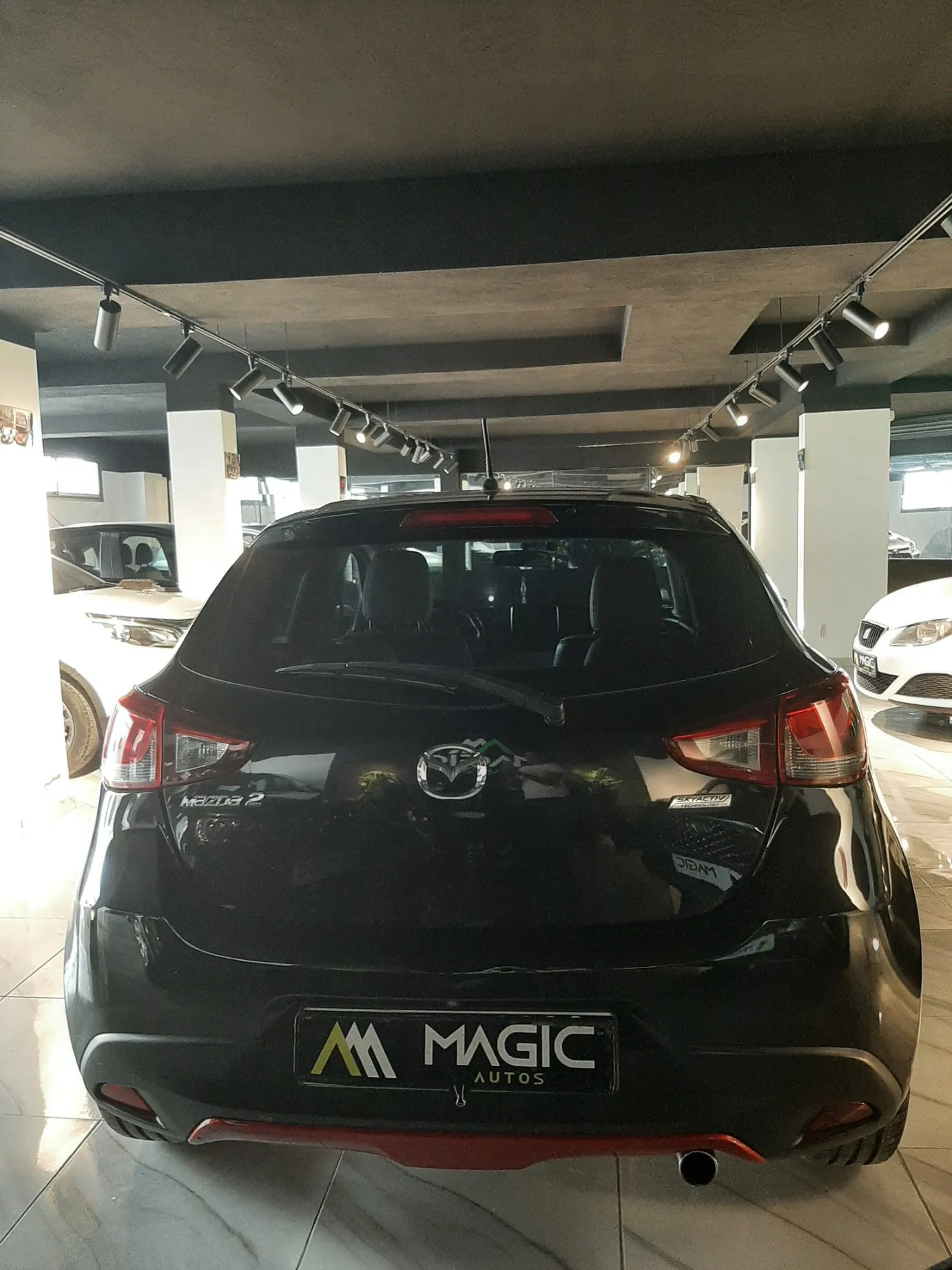 MAZDA 2