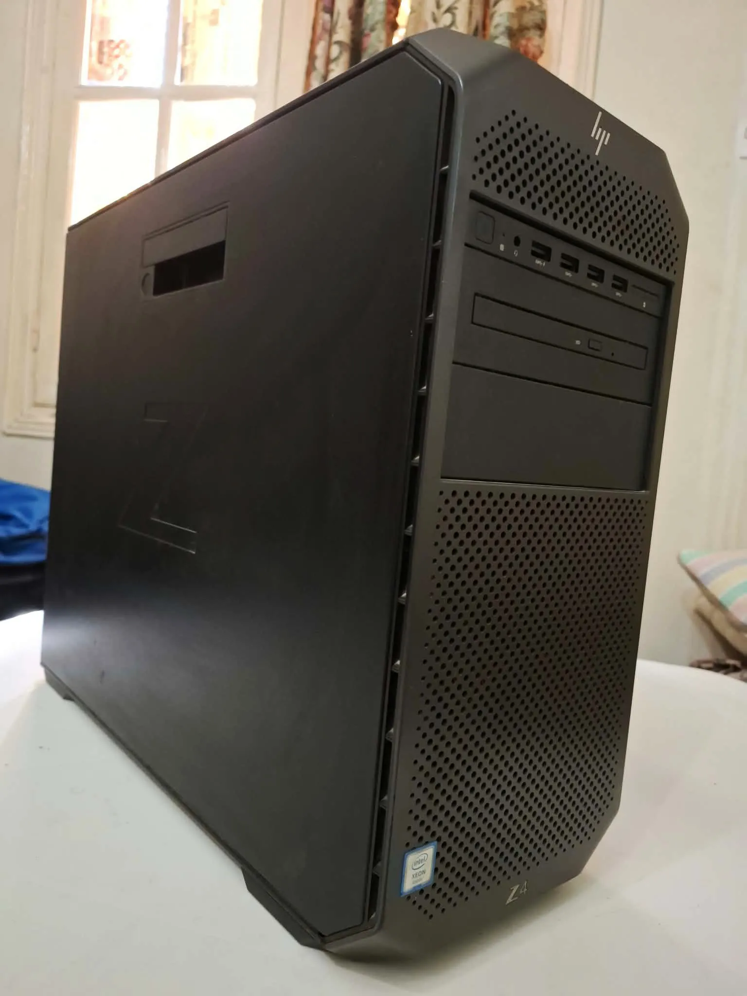 Workstation Pro HP Z4 G4