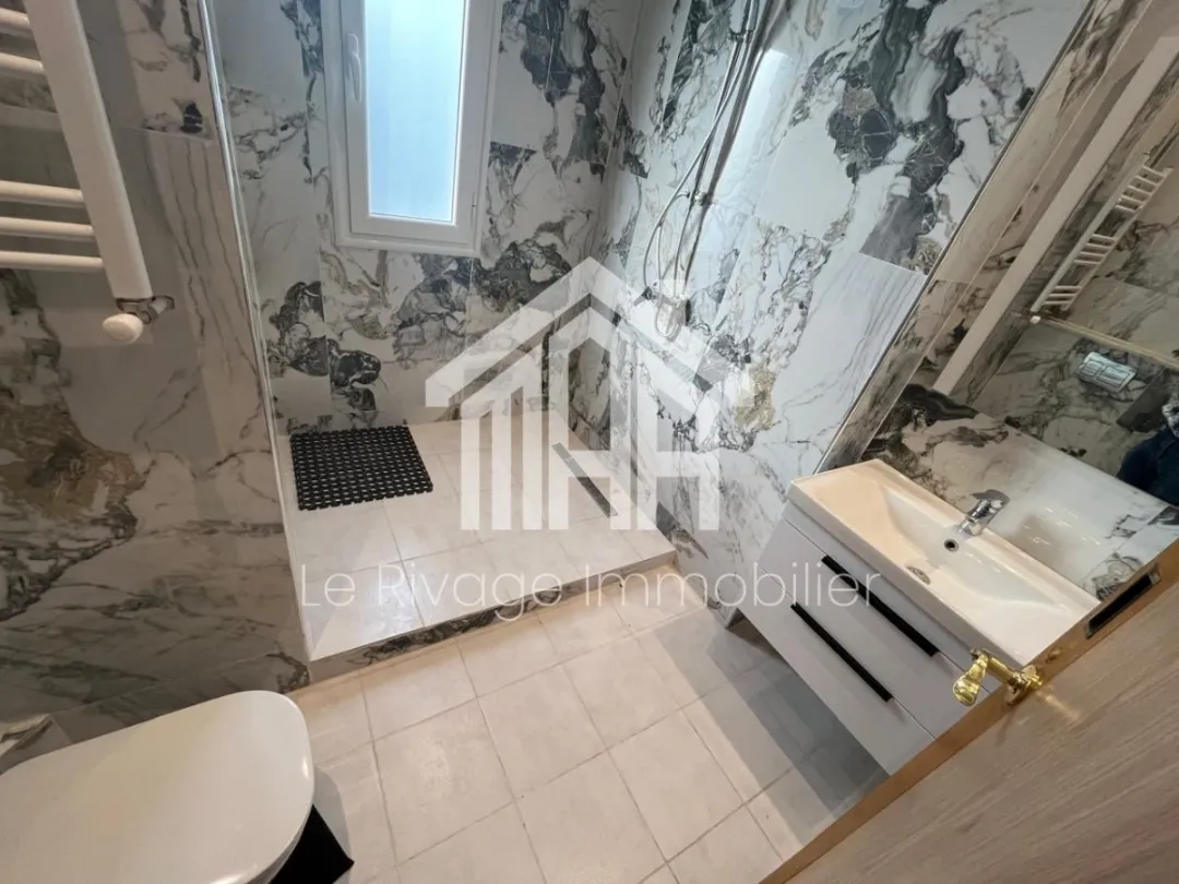 un appartement S2 à cité les pins