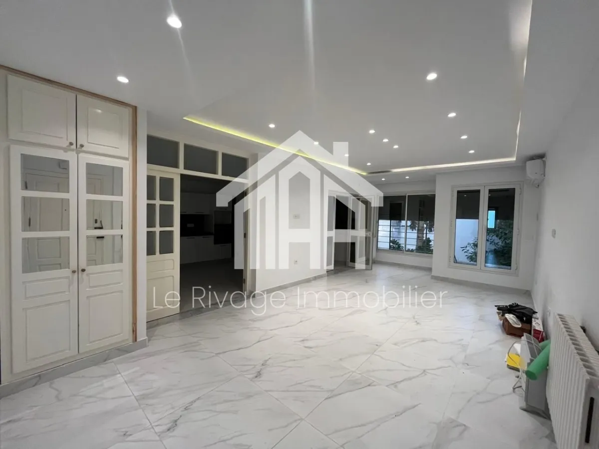 un appartement S2 à cité les pins