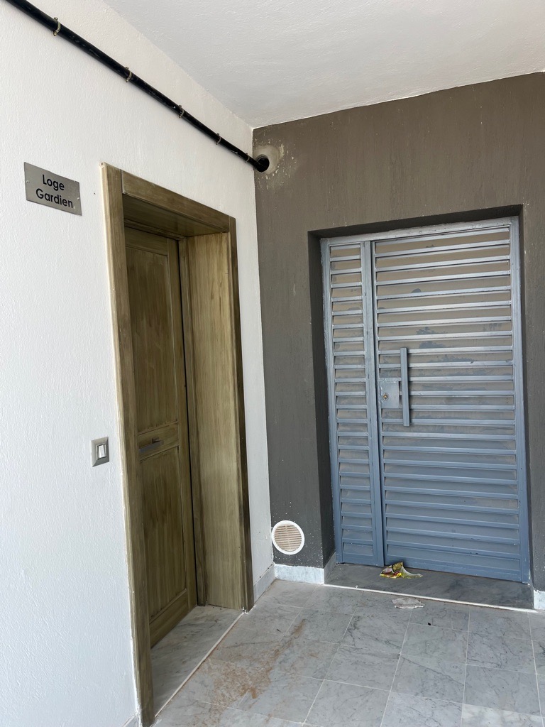 🏡 إعلان كراء منزل للـكراء منزل جديد بمساحة 100 متر مربع في الطابق الأرضي داخل عمارة هادئة. 