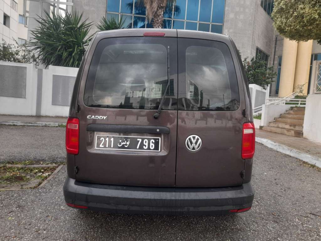 CADDY PRESTIGE 1.6 TDI PREMIÈRE MAIN 