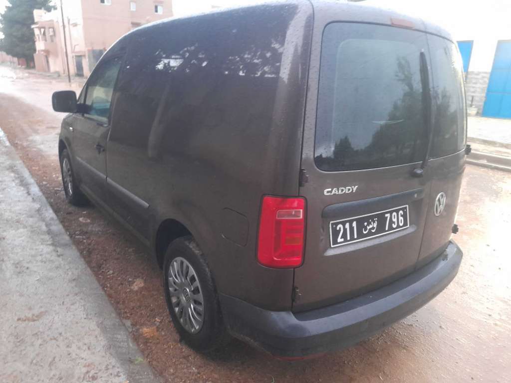 CADDY PRESTIGE 1.6 TDI PREMIÈRE MAIN 