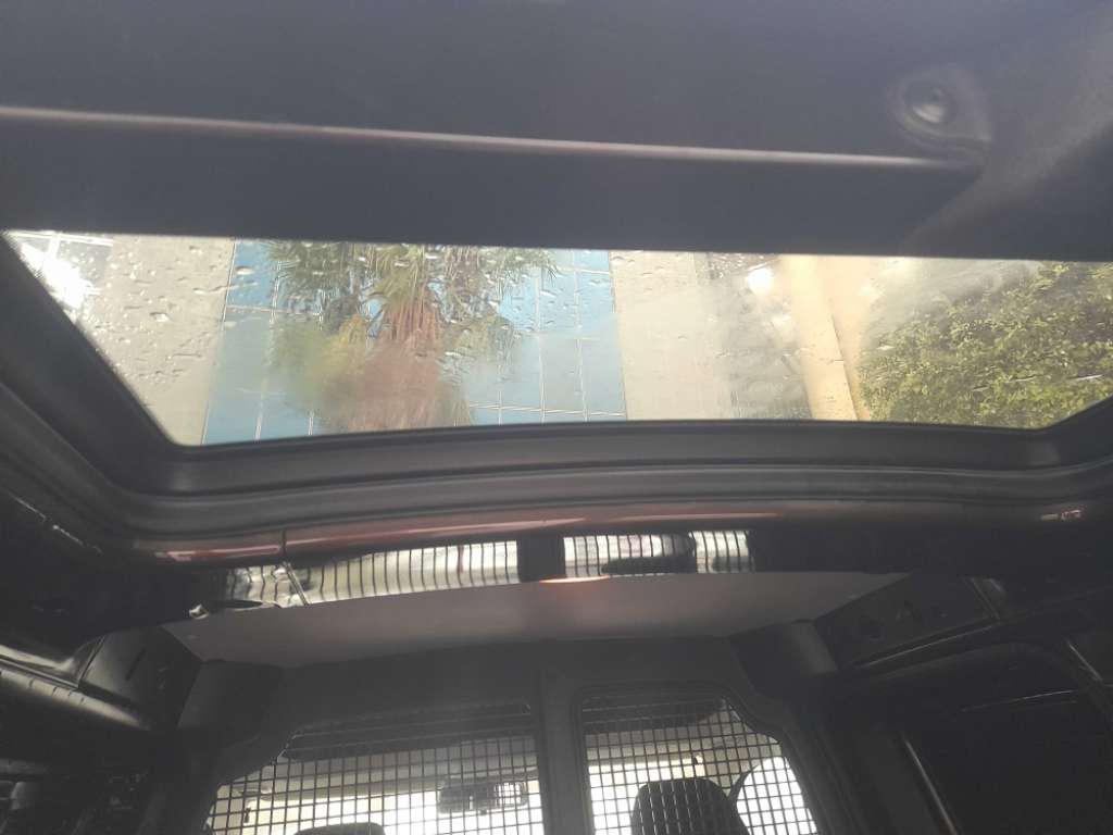 CADDY PRESTIGE 1.6 TDI PREMIÈRE MAIN 