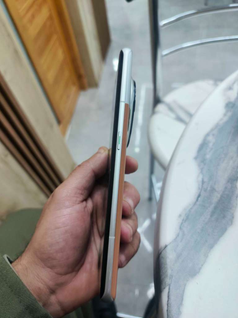 Echange Oppo find x6 pro 