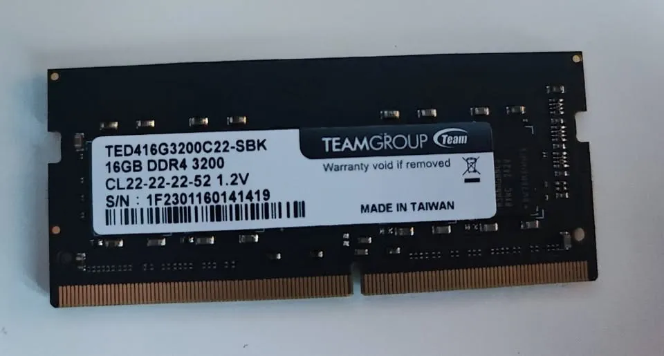 RAM16gb ddr4 3200mhz + RAM 8gb ddr3 + Carte réseau wifi 