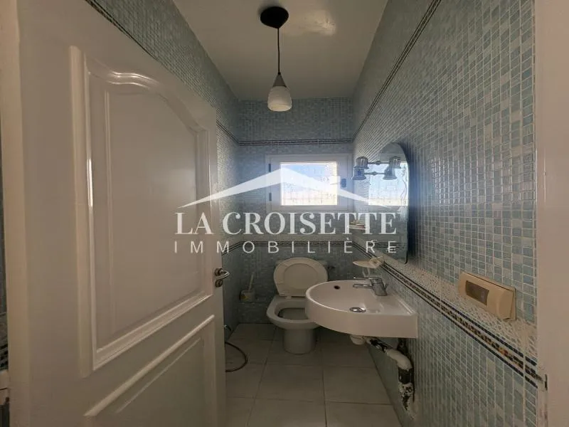 Villa s5 avec piscine à La Soukra MVL0080