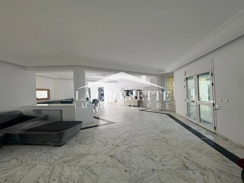 Villa s5 avec piscine à La Soukra MVL0080