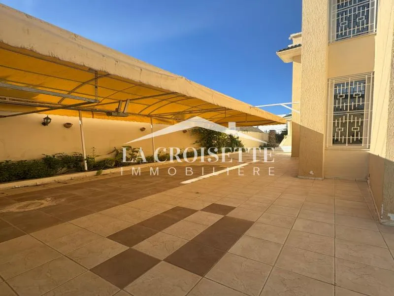 Villa s5 avec piscine à La Soukra MVL0080