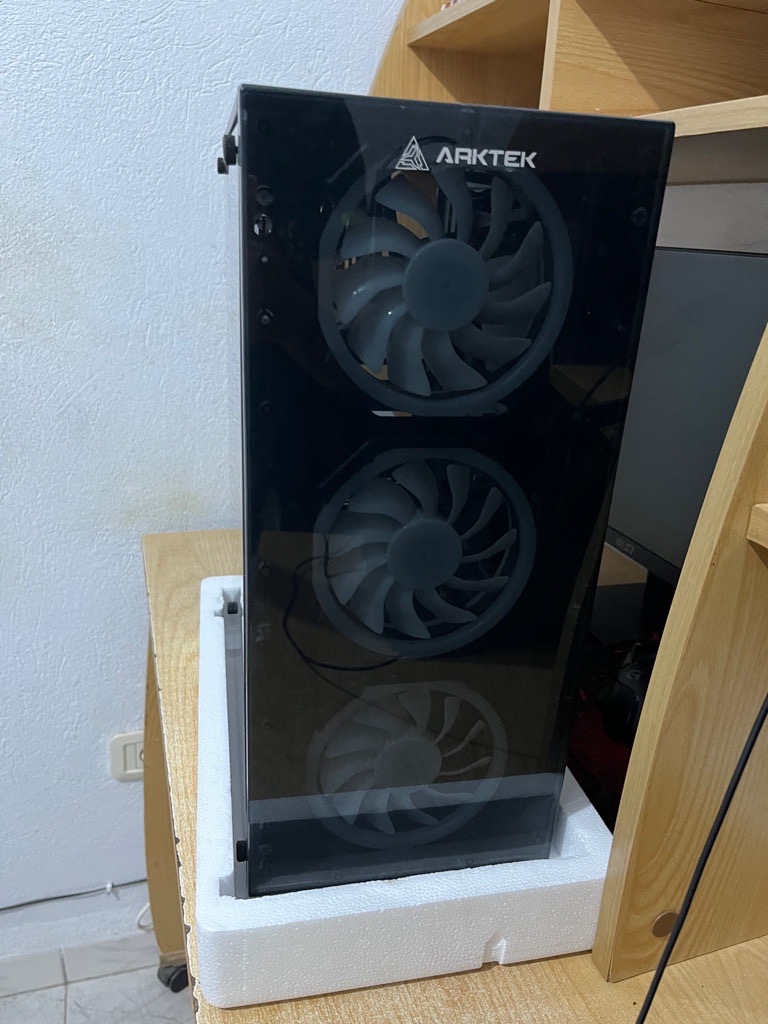 Boitier gamer occasion bon etat(petit defaut)