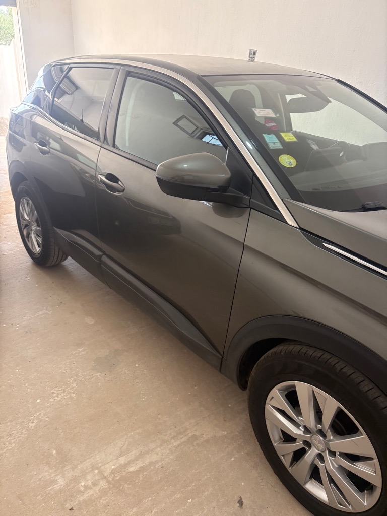 À vendre 3008, modèle 2019