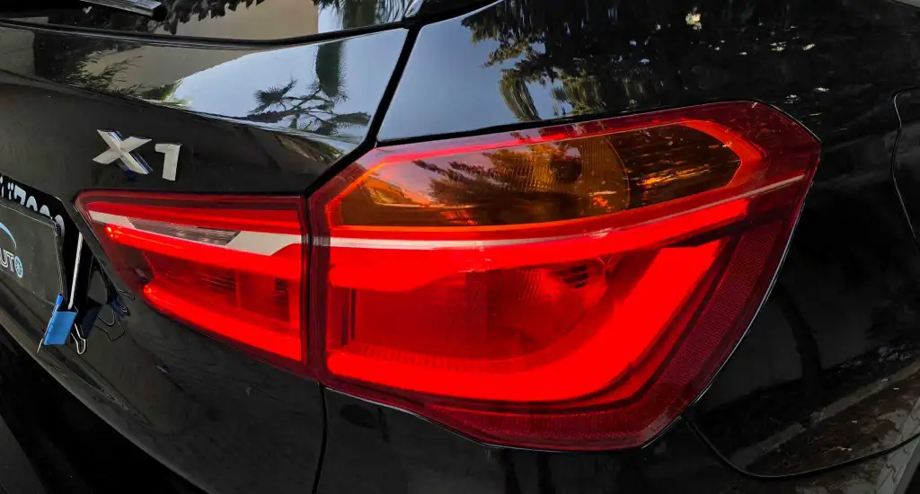 đ§đȘBMW X1 essence 105.000km certifiĂ©esđ©đȘ
1ere main / entretien chez BMW charguia