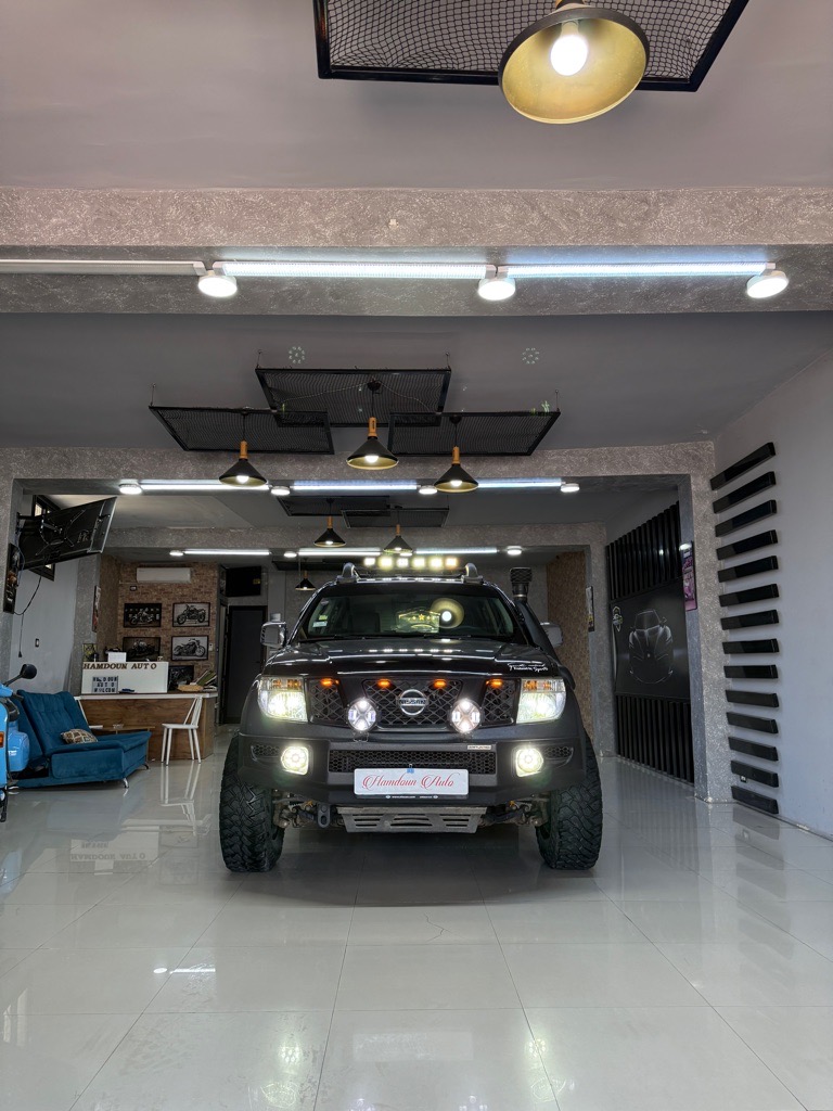 Nissan navara LE