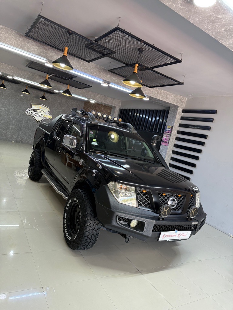 Nissan navara LE