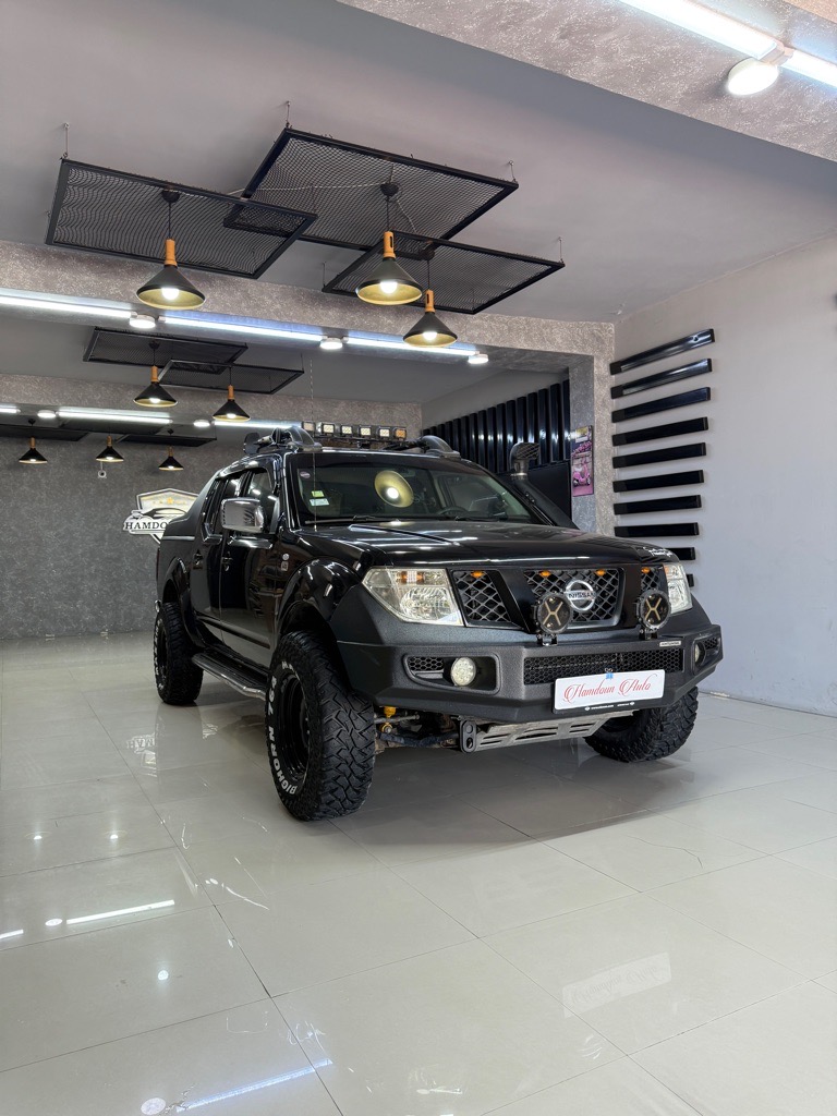 Nissan navara LE