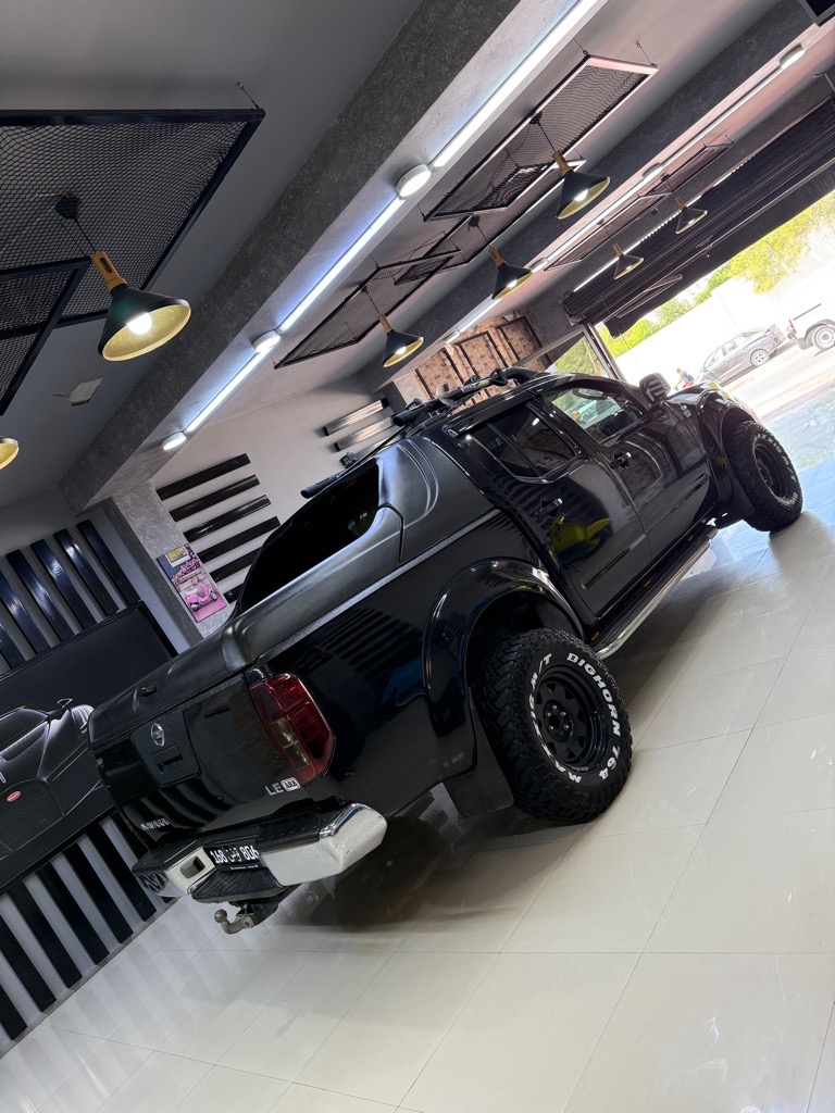 Nissan navara LE