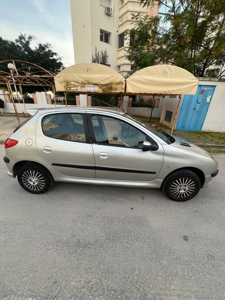 Peugeot tout option première main d'origine