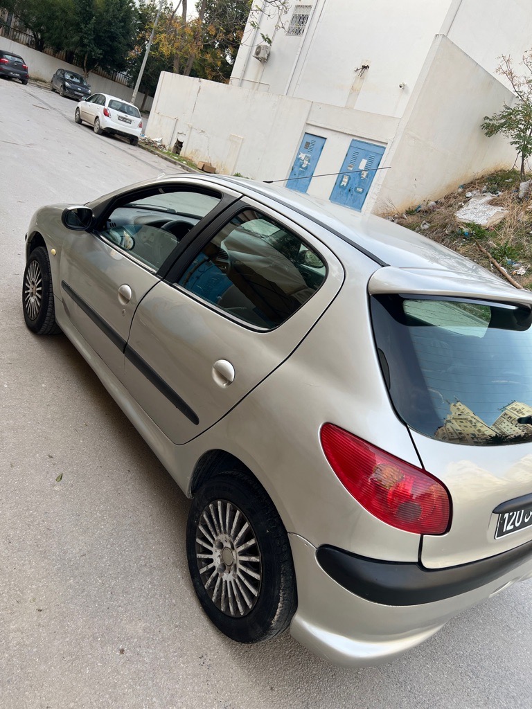 Peugeot tout option première main d'origine