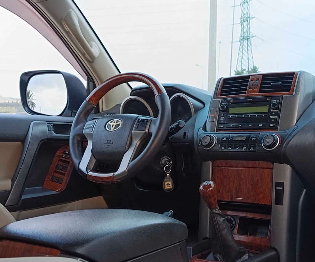 🔔  Toyota prado TXL 3.0L 7 places
