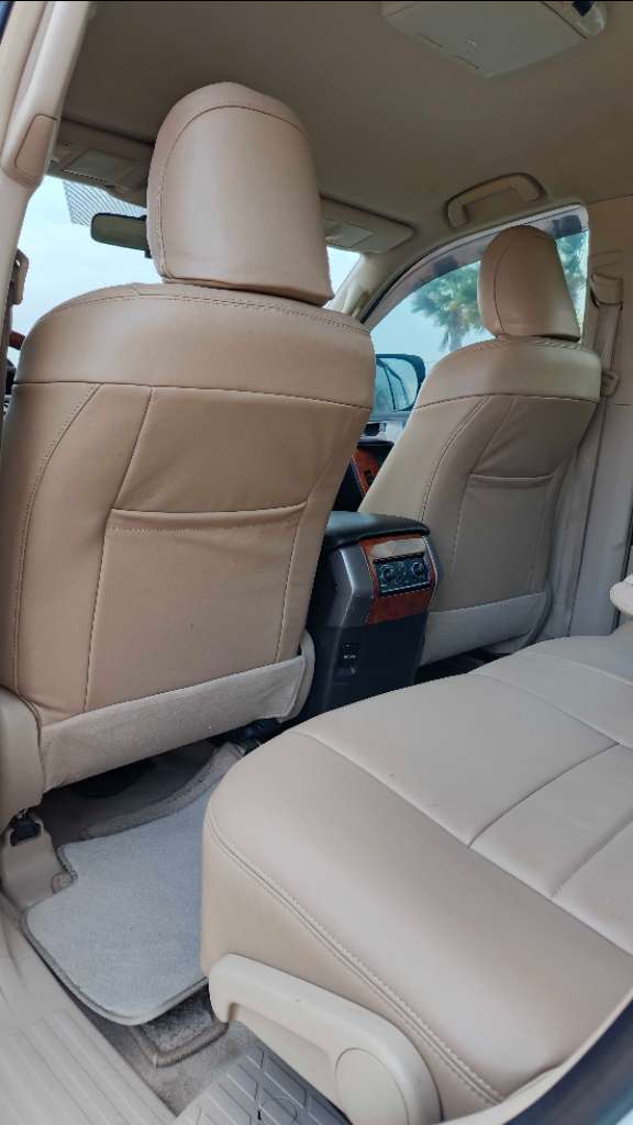 🔔  Toyota prado TXL 3.0L 7 places
