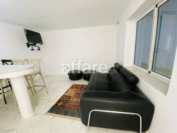 joli studio meublée 