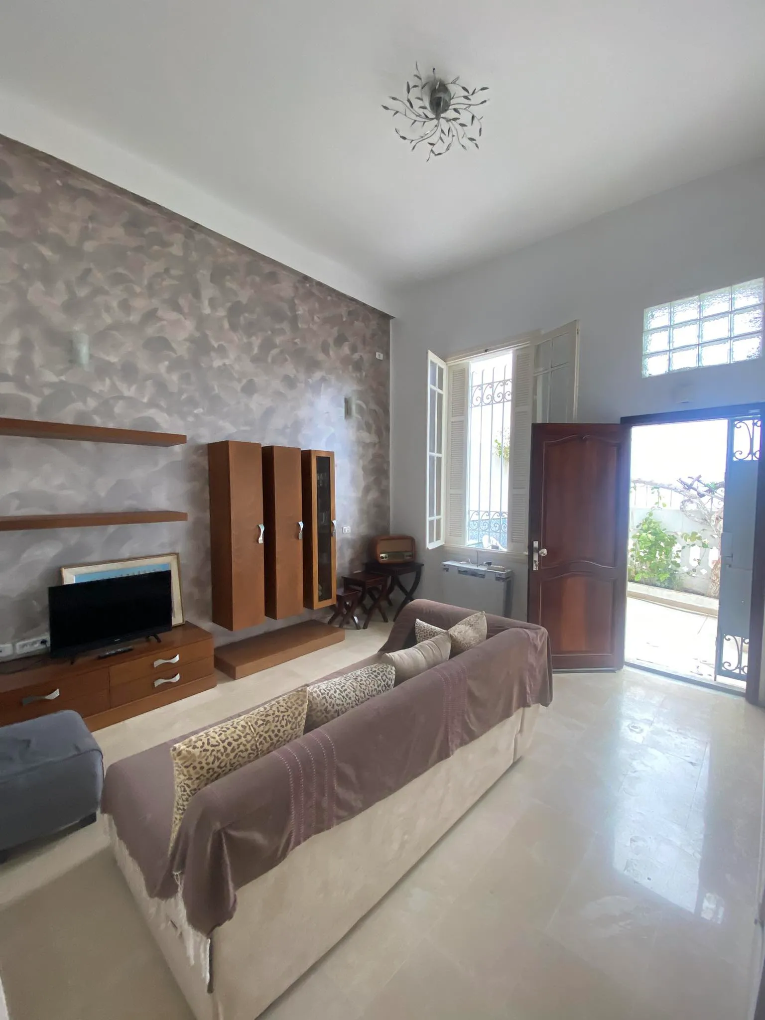 A vendre une maison S+3 a Hammam lif