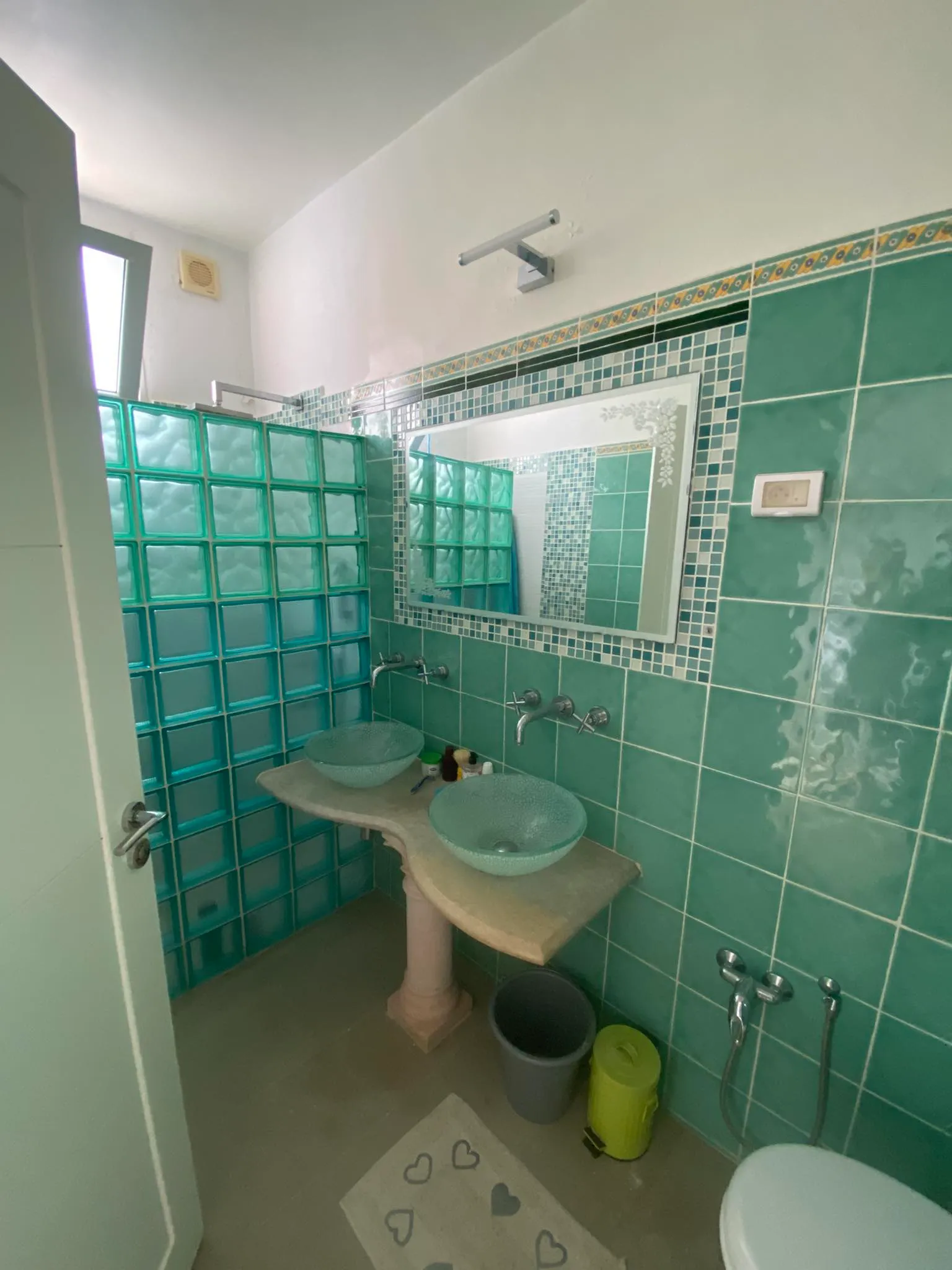 A vendre une maison S+3 a Hammam lif