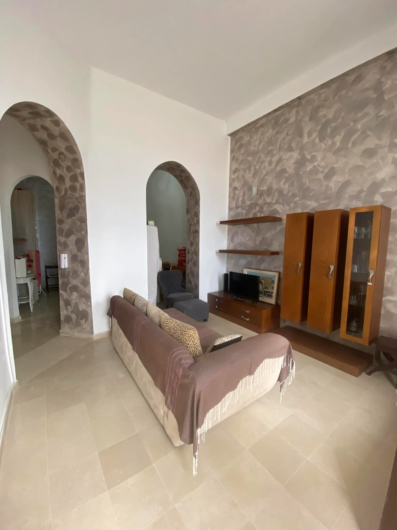 A vendre une maison S+3 a Hammam lif