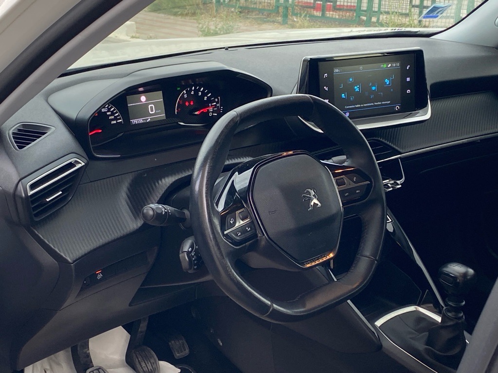 Peugeot 2008 fin 2021 importé🇫🇷neuf ☎️53.77.44.70☎️
