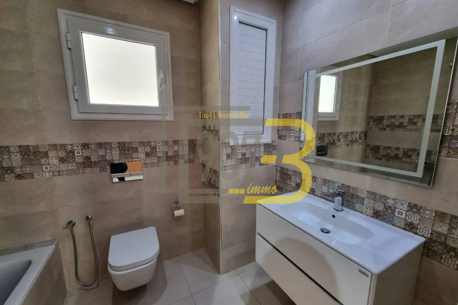A louer un appartement S+2 Haut Standing đCitĂ© Ennasr