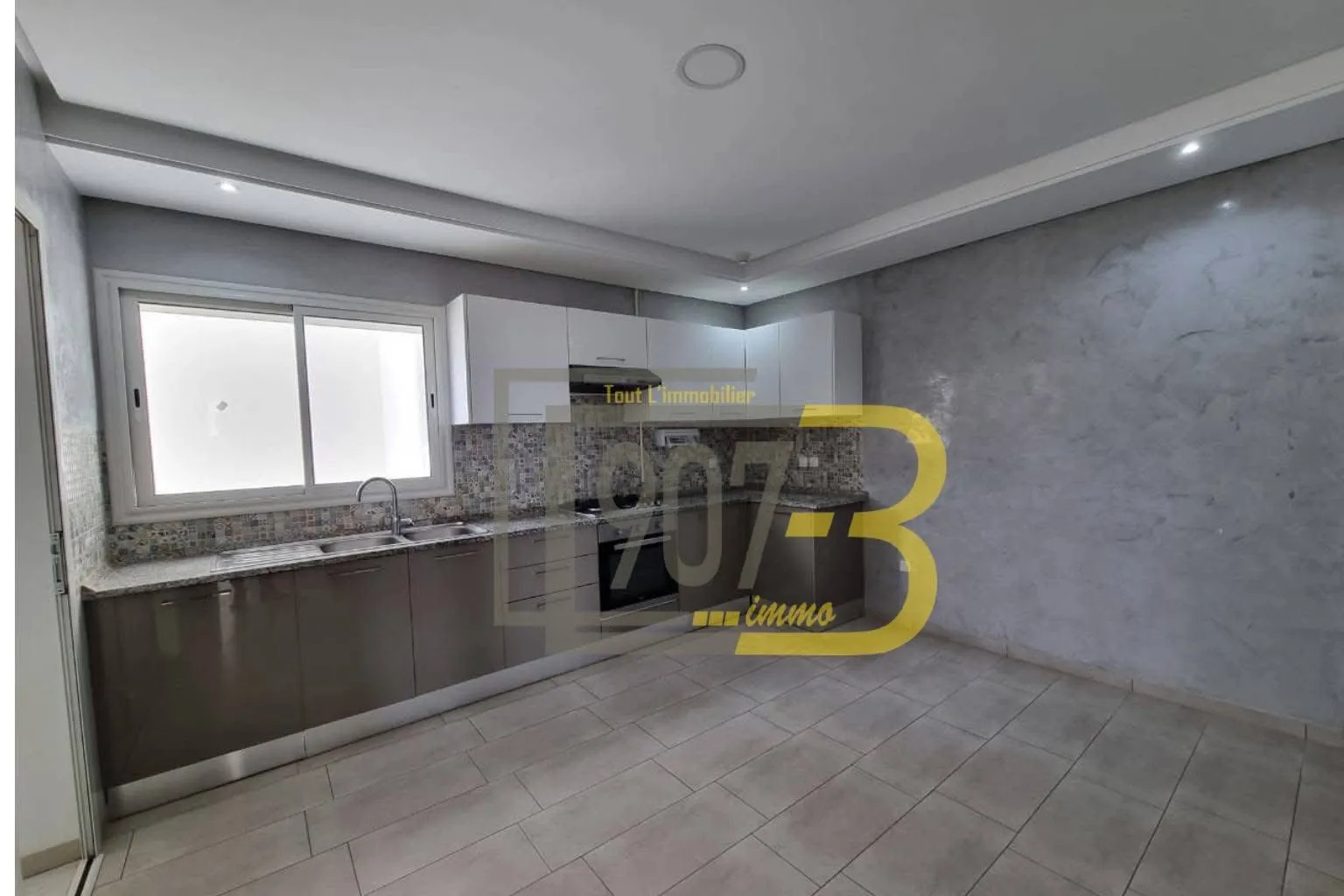 A louer un appartement S+2 Haut Standing đCitĂ© Ennasr