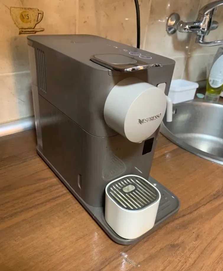 Machine à café Nespresso importé état 10/10