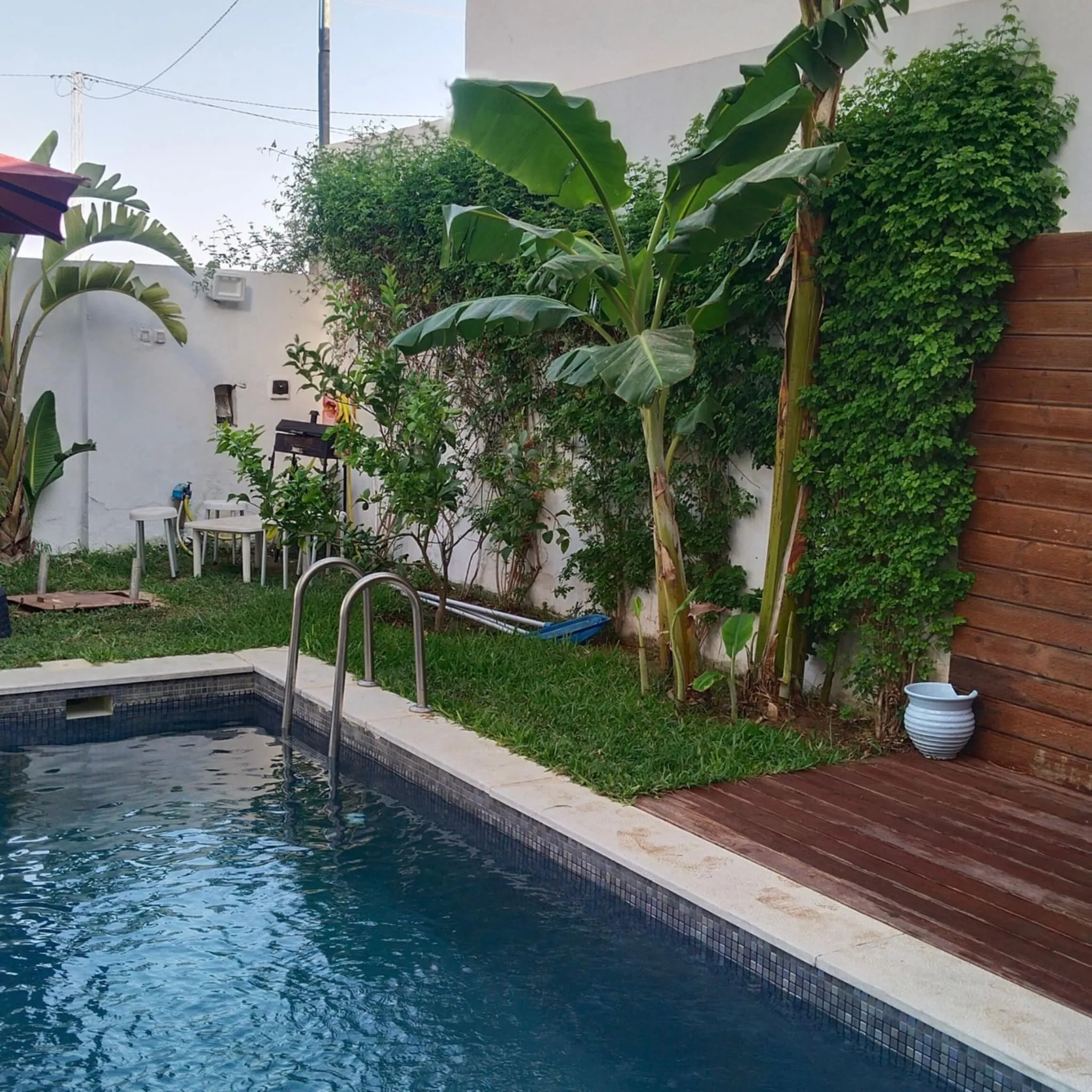 A vendre une villa avec piscine S+4