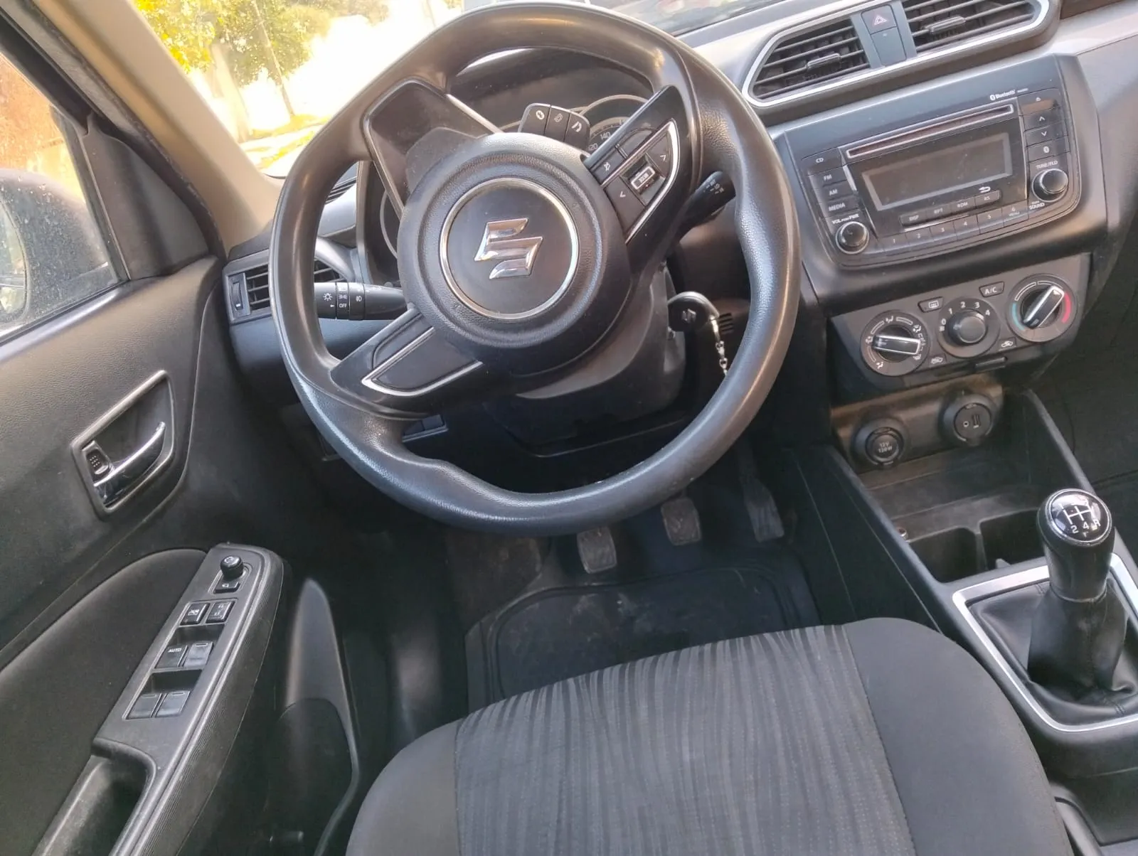 A VENDRE SUZUKI DZIRE 9847310