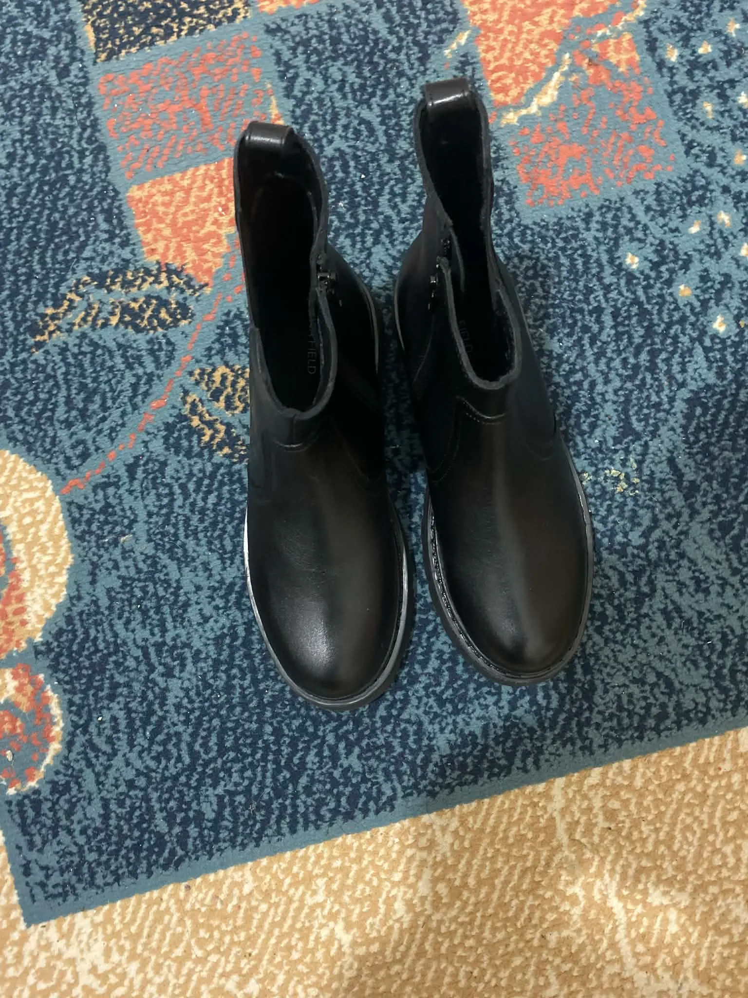 Bottines Chelsea noires – Taille 39 –