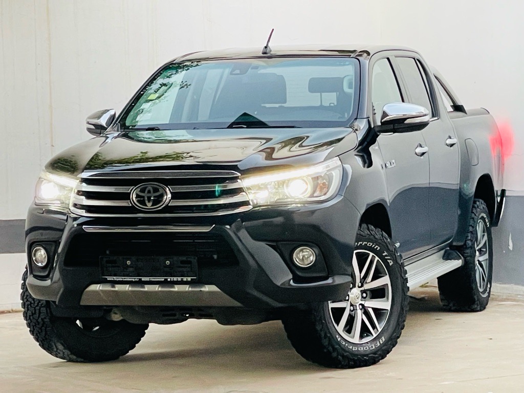 TOYOTA HILUX INVINCIBLE 🖤🖤🇩🇪🇩🇪