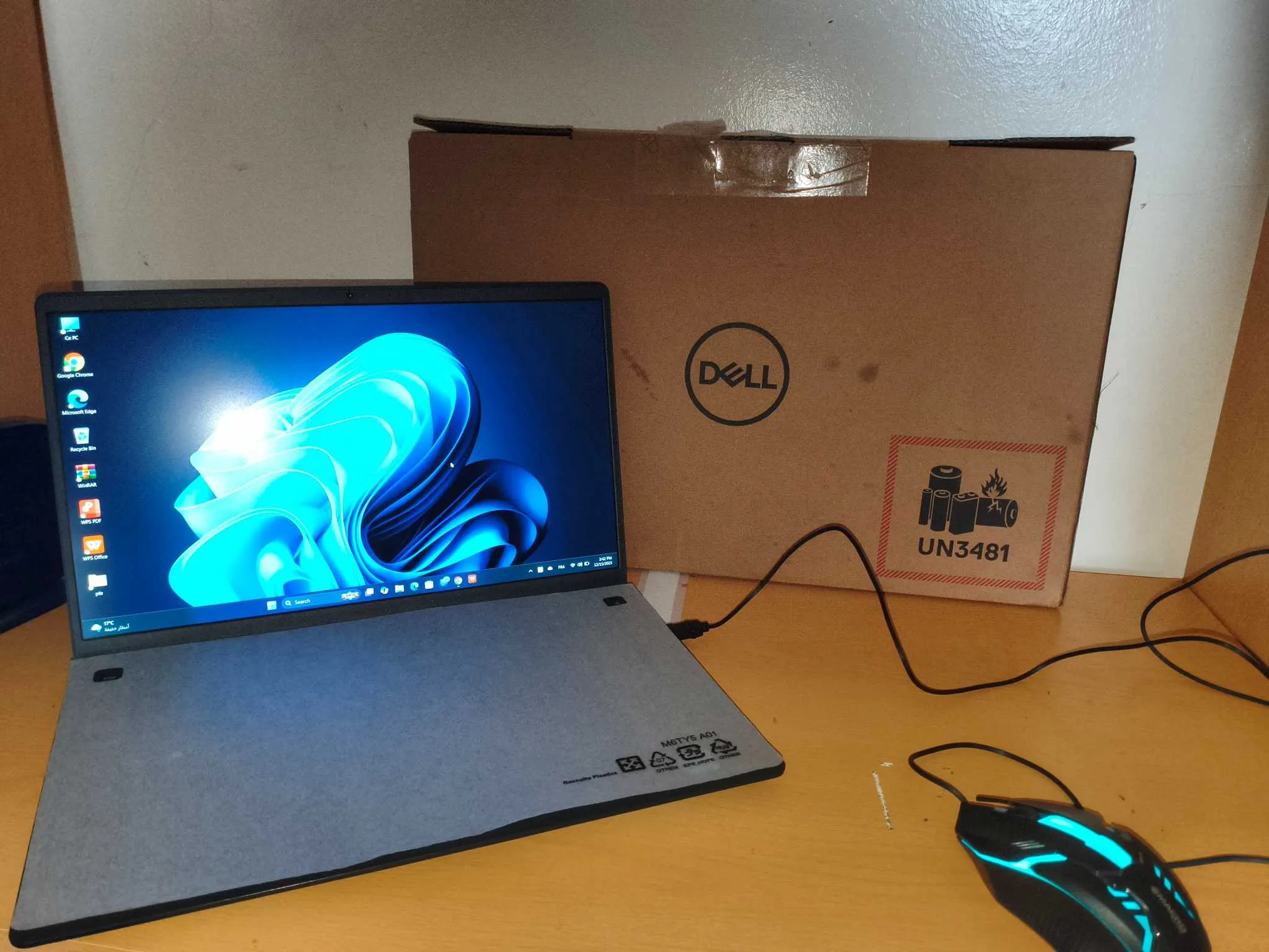 Dell Vostro 3520 