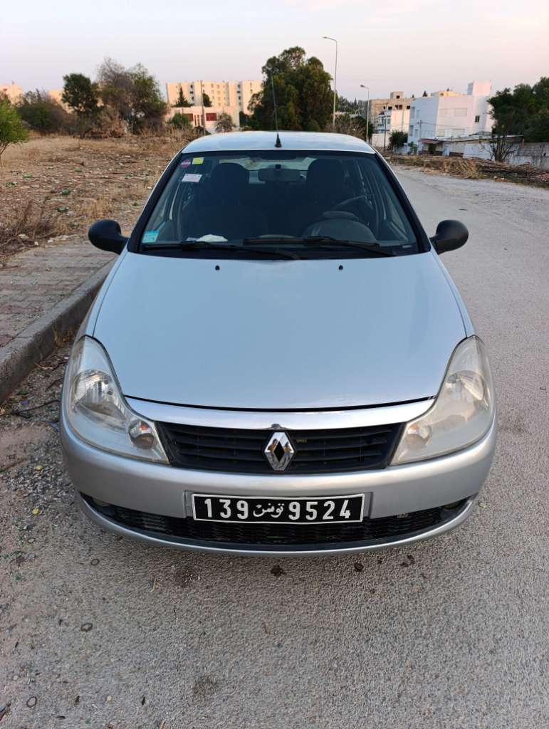 Renault symbole première main ✋