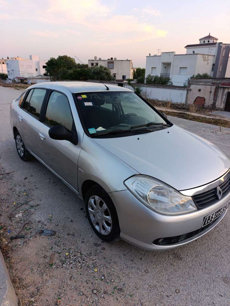 Renault symbole première main ✋