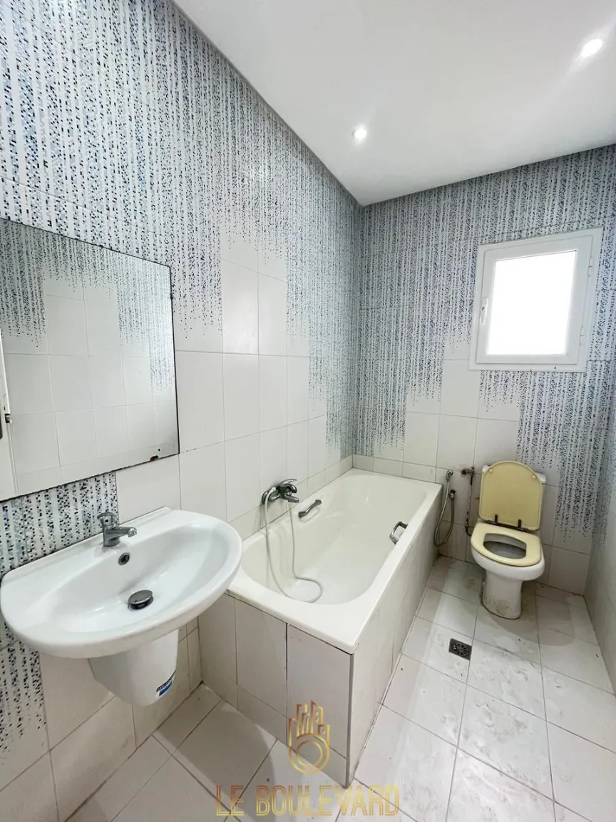 A Louer Etage De Villa S+3 Vide à AFH Mrezga, Cité El Wafa, Nabeul 
