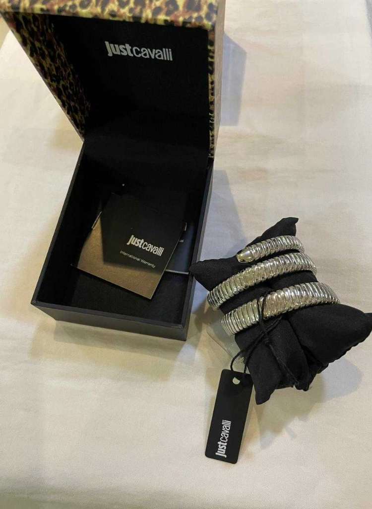 A vendre montre pour femmes