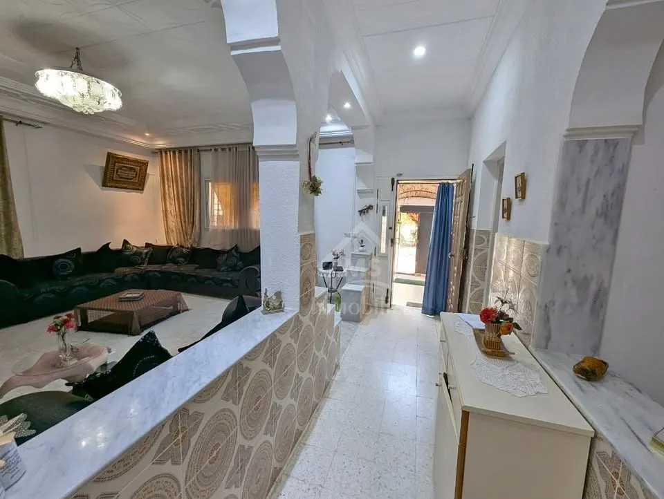 Maison S+2 avec jardin à vendre à Hammamet Sud 51355351