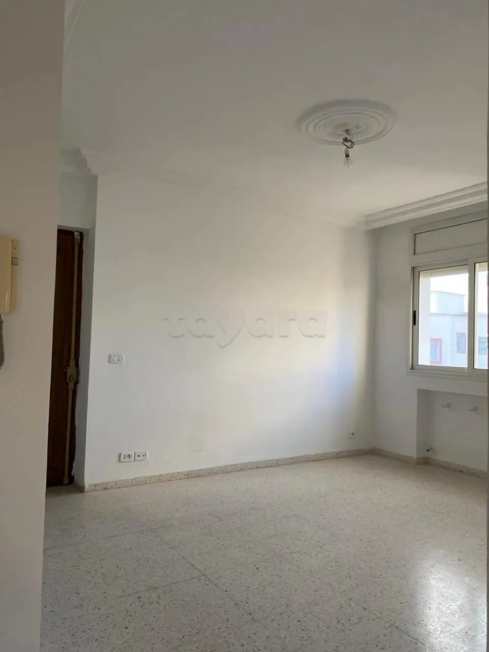 un étage s+2 au 2éme étage a louer Entre Cité Tahrir Et Ksar Said et Prés de Carrefour Market