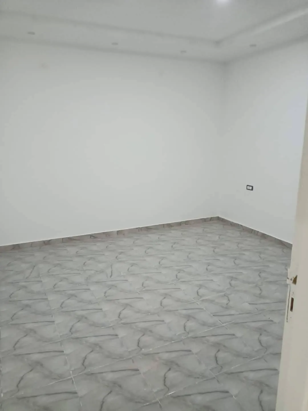 للبيع بالتقسيط شقق في قليبية طريق حمام الأغزاز