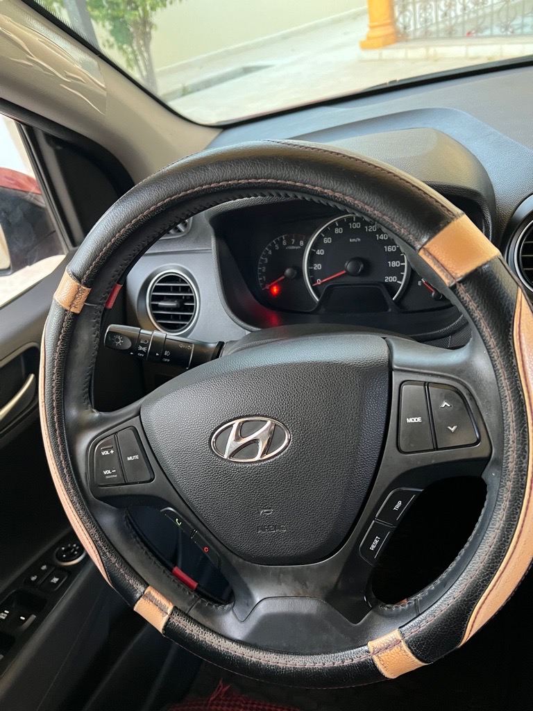 Grand i10