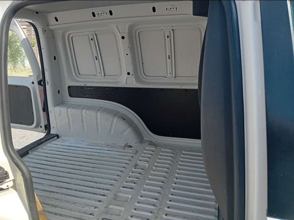 A vendre caddy diesel 1.6 tdi première main année 2019 touttops tel 55090199