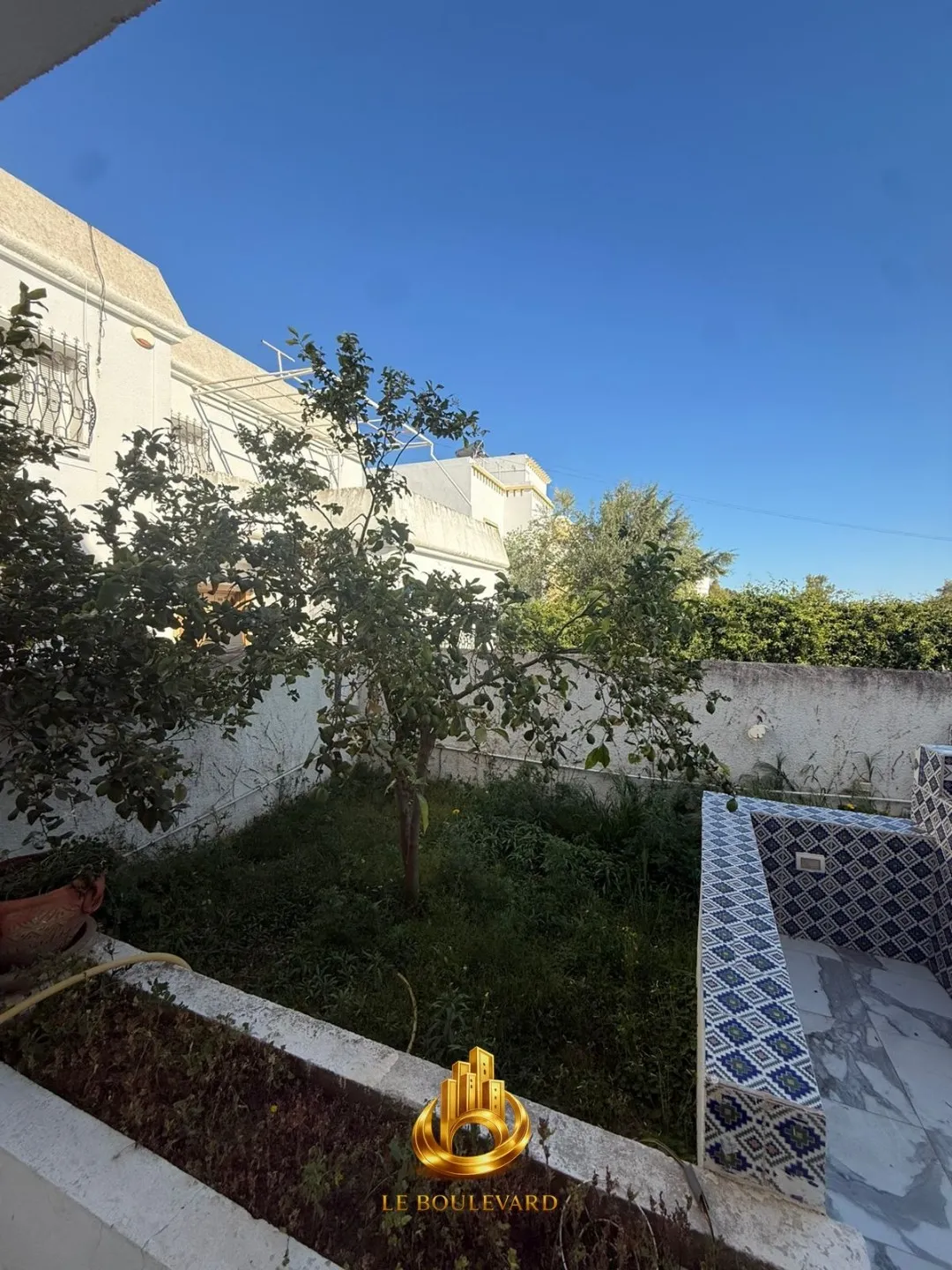 A Vendre Villa Duplex S+5 Avec Jardin à Hammamet Nord, en face de l’hôtel Sindbad