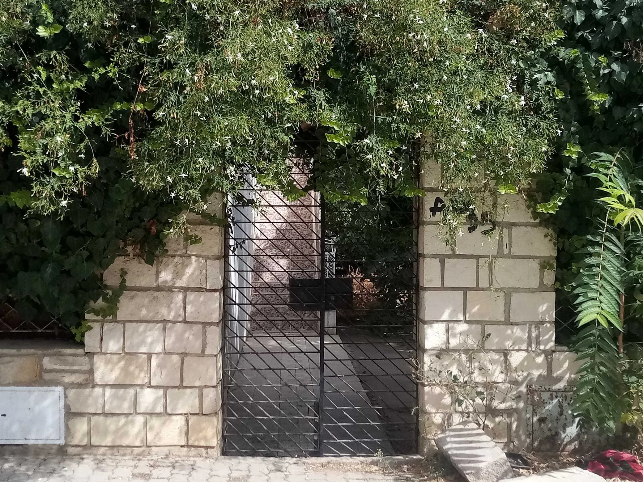 Maison S+3 à vendre à bardo