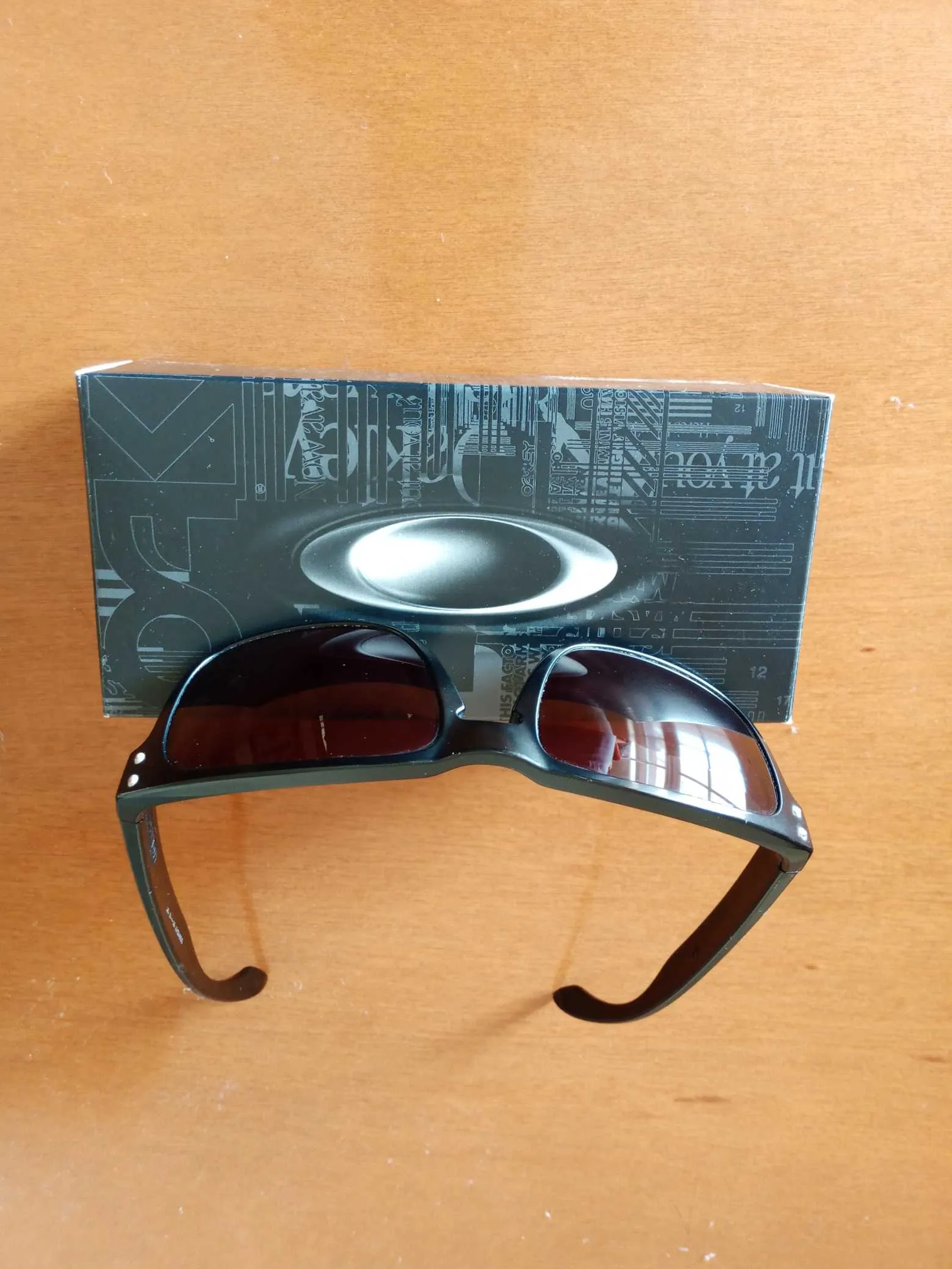 lunette solaire marque HOLBROOK OAKLEY