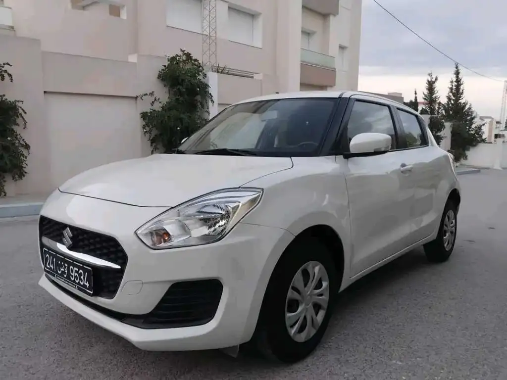 SUZUKI SWIFT BOÎTE AUTOMATIQUE PREMIÈRE MAIN 